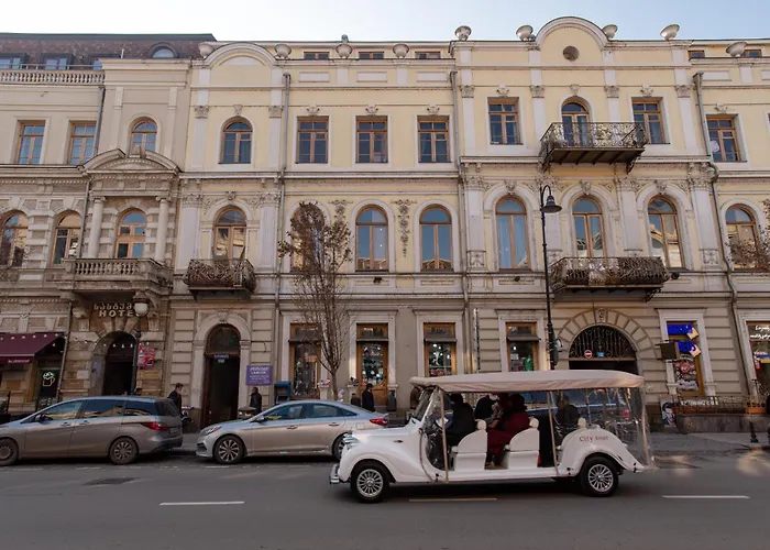 Mardzhanov Apartments, Block 108