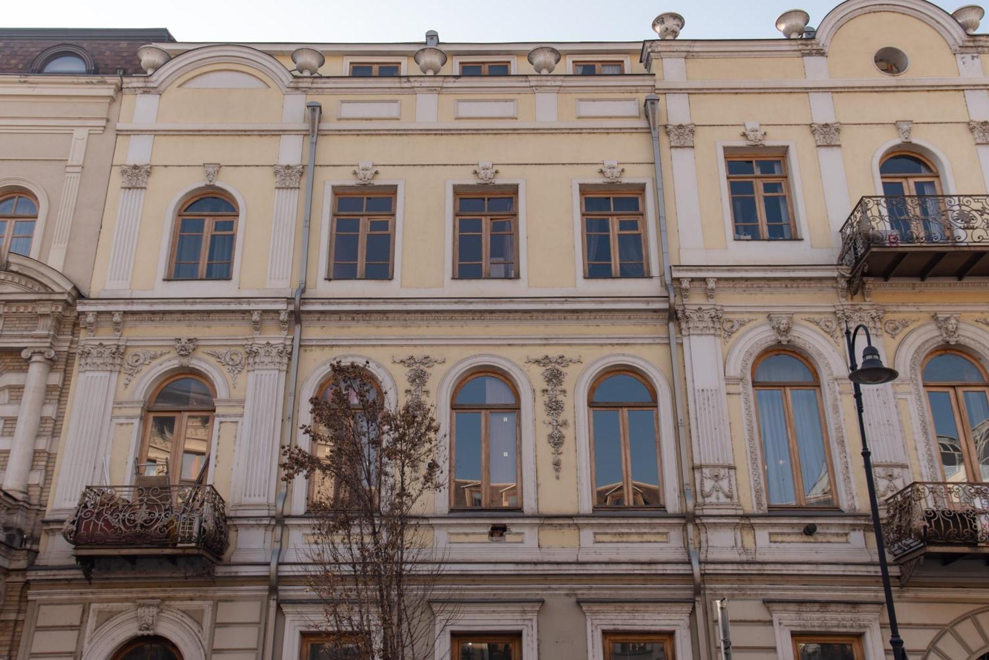 Mardzhanov Apartments, Block 108